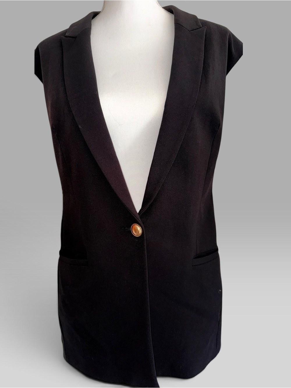 Express Black Sleeveless Blazer Vest with Shoulder Pads & Contrast Button